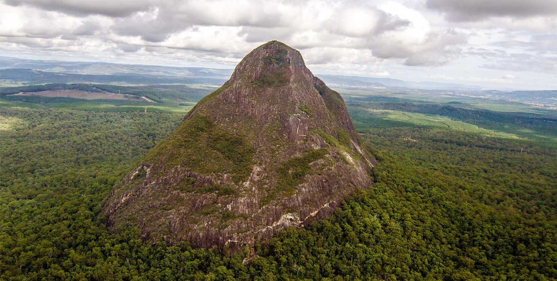 Glasshouse Mountains - (2 People)