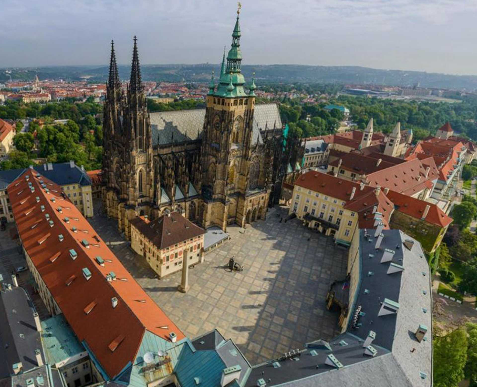 Prague Castle and Royal District: 3-Hour Private Tour