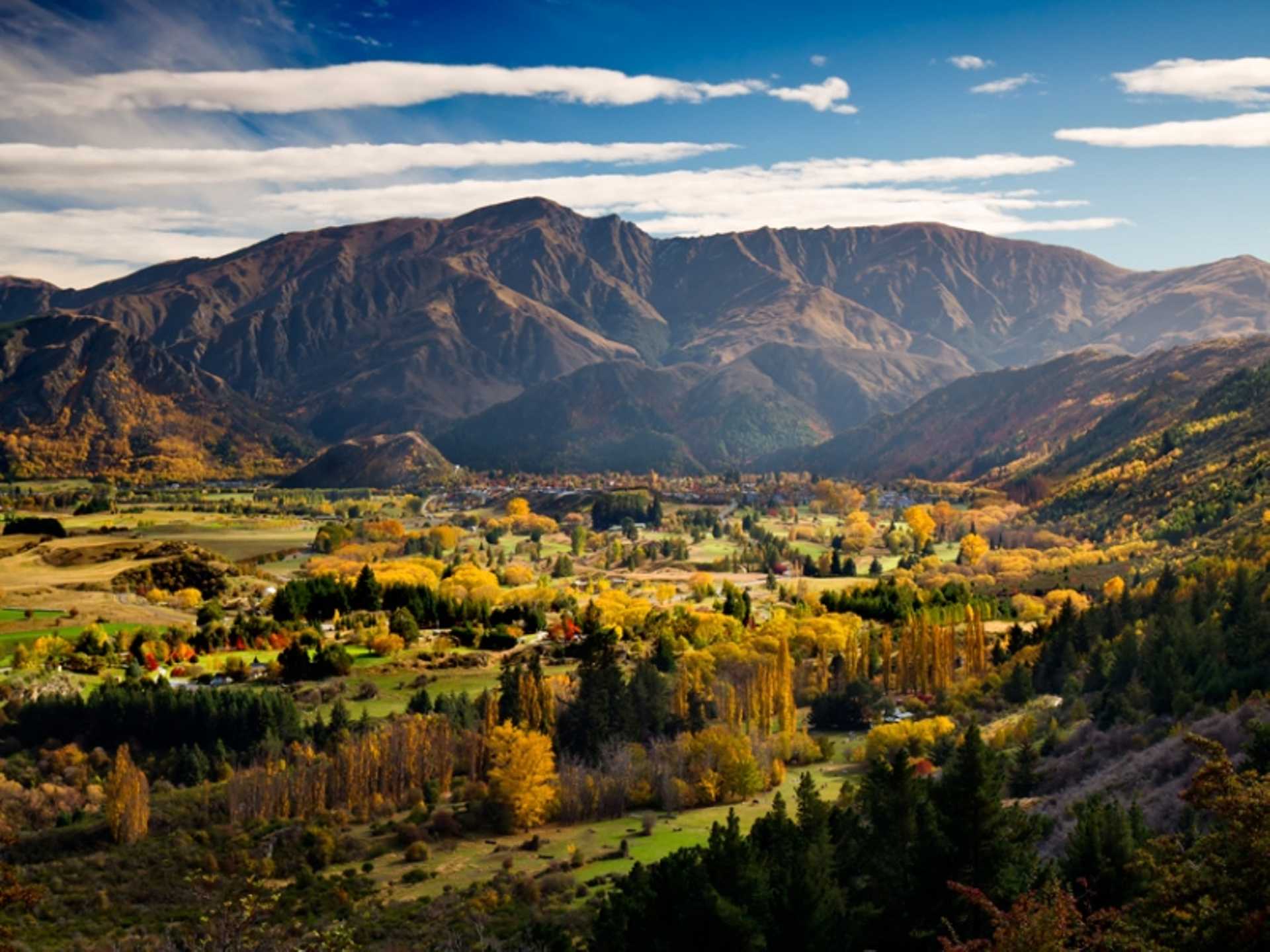 Private Arrowtown Golf & Wine Tour - 1 Day