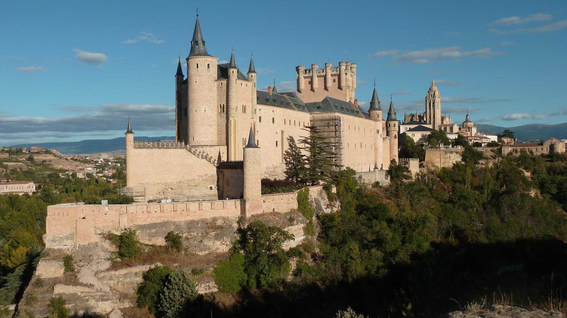 Segovia and Toledo from Madrid with Alcazar Access