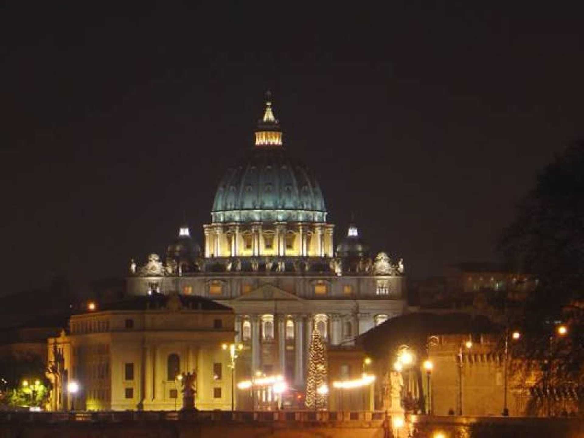 Rome at Night Tour with a Private Chauffeur